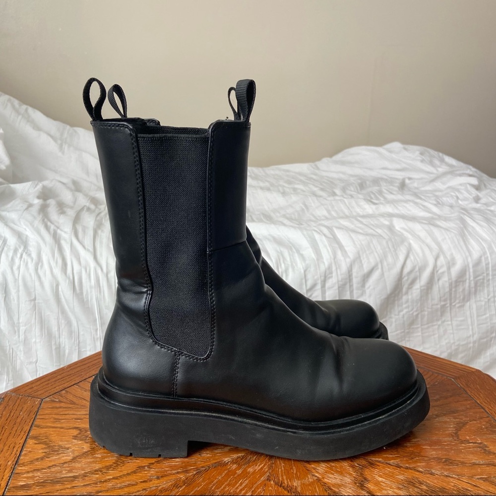 H&M Chunky Chelsea Platform Slip On Boots